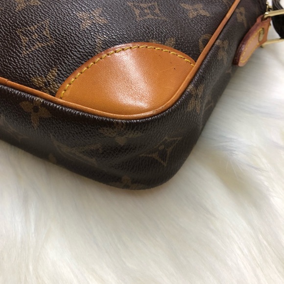 Louis Vuitton monogram Danube PM Ccrossbody bag - Picture 3 of 10